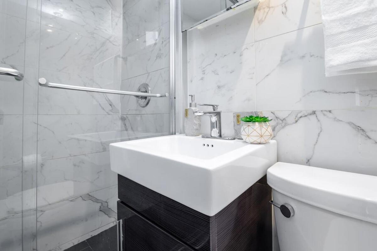 Apartment 69-5c Festive Comfort Brand New 1br Lower East Side Christmas Ready *