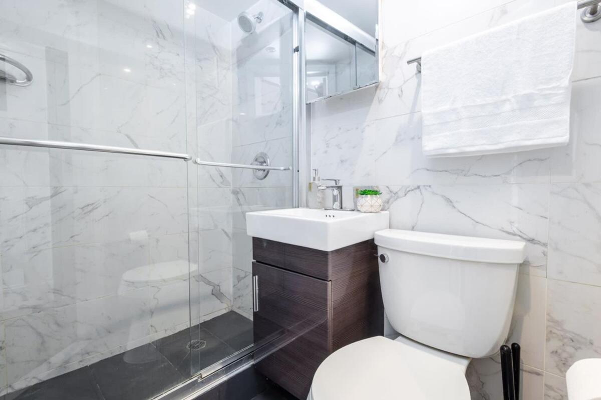 Appartement 69-5c Festive Comfort Brand New 1br Lower East Side Christmas Ready *